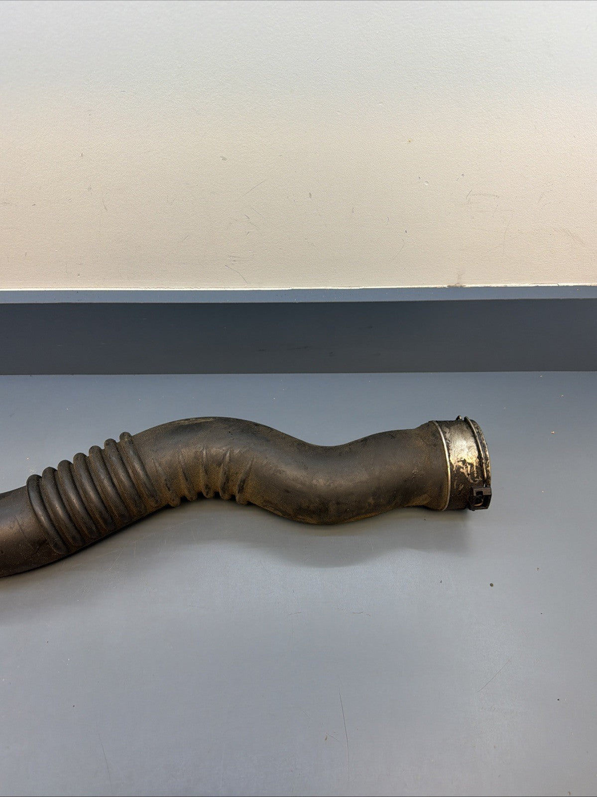 12-18 BMW F25 F30 328 F32 F36 N20 N26 TURBOCHARGER AIR PRESSURE PIPE OEM 7605044
