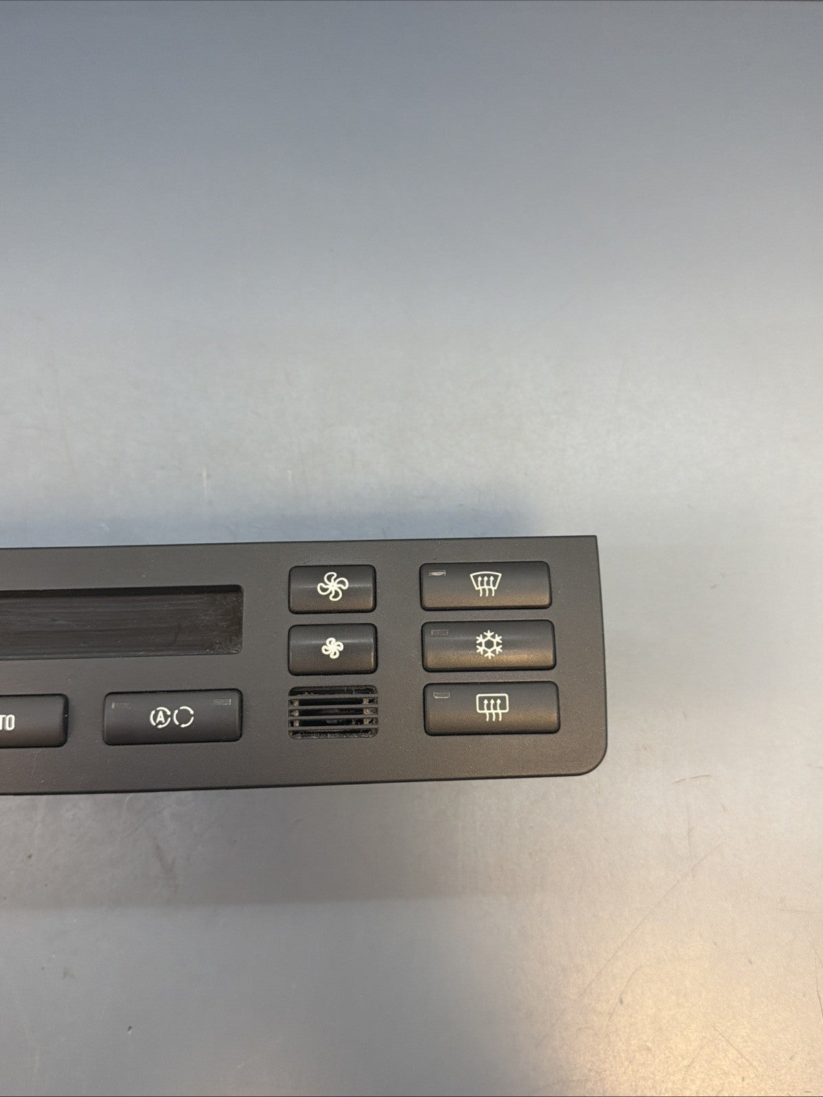 00-06 BMW E46 3 SERIES CENTER A/C HEATER CLIMATE TEMPERATURE CONTROL OEM 6956319