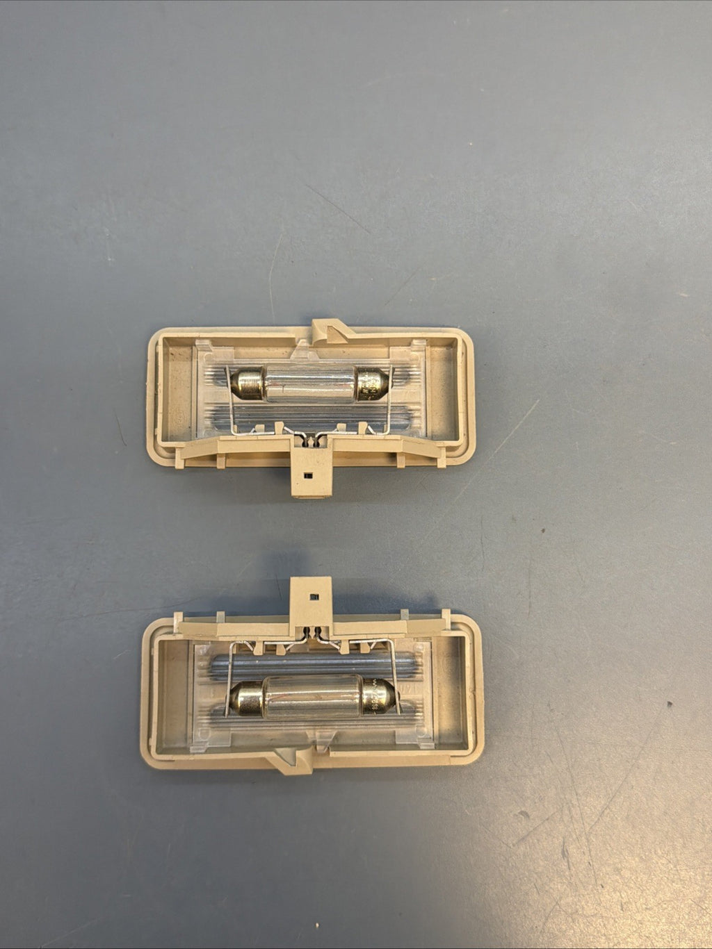 07-13 OEM BMW E92 328 335 Front Overhead Sun Visor Light Lamp Beige Pair 6962017