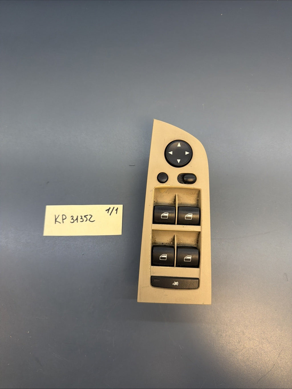 06-11 OEM BMW E90 328i 335i Left Driver Side Main Master Window Control 6948634