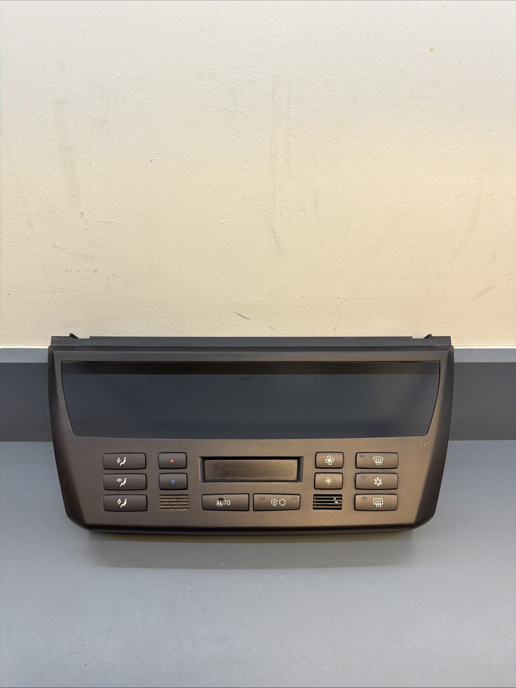 2004-10 BMW X3 E83 64113443981 Climate Control Trim Bezel Black OEM 3443981