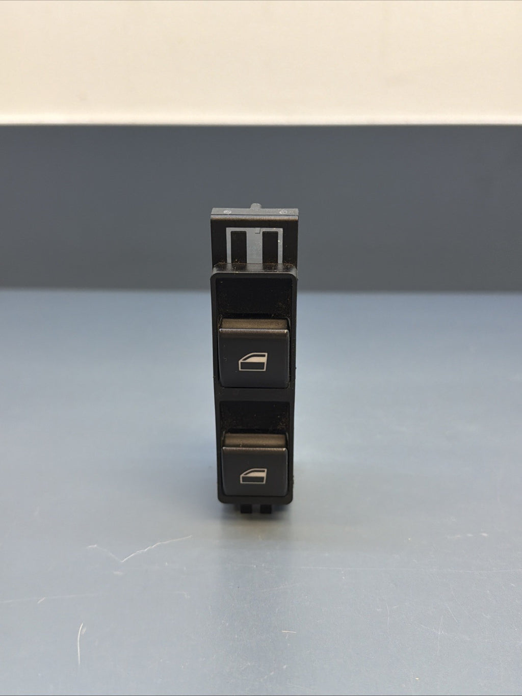 99-06 BMW 330I E46 WINDOW SWITCH 8381514