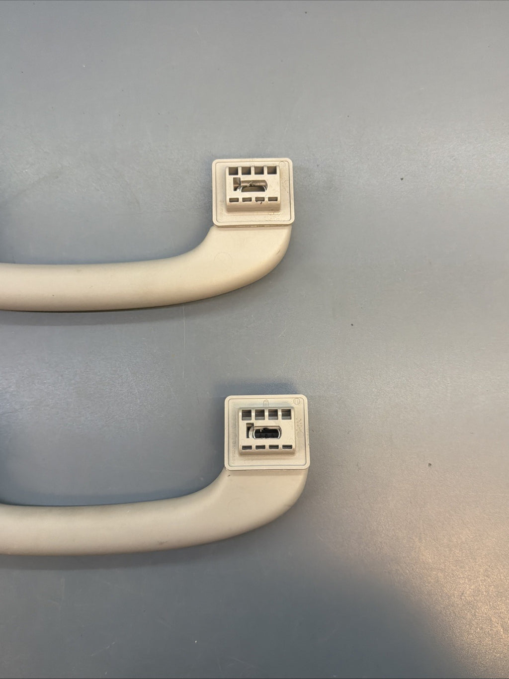 06-11 BMW E90 328I 335I INTERIOR ROOF GRAB HANDLE 7033659 OEM SET OF 2
