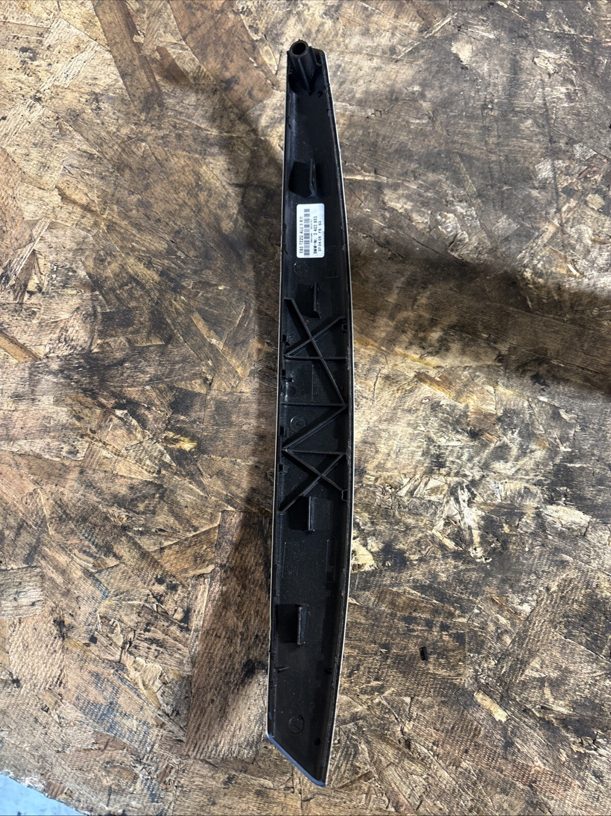 04 05 06 BMW X3 E83 REAR LEFT DRIVER SIDE DOOR STRIP HANDLE UPPER TRIM OEM D34