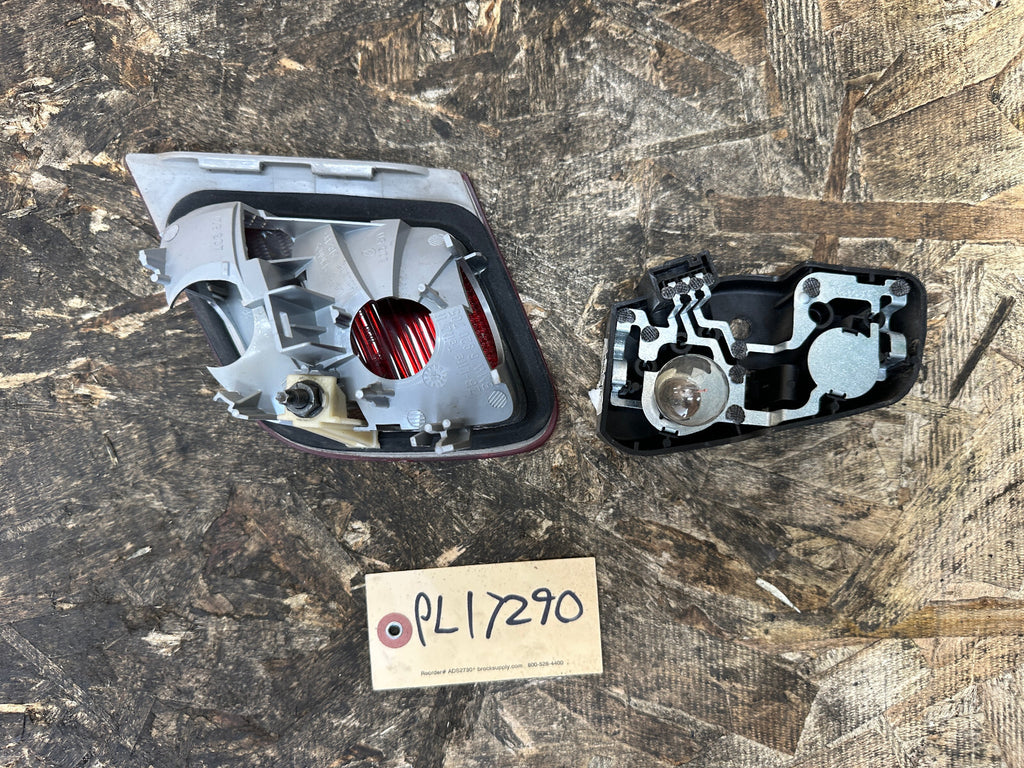 BMW 98-06 E46 3 SERIES INNER TRUNK LEFT+RIGHT TAIL LIGHTS 2PC 6920706+6920705