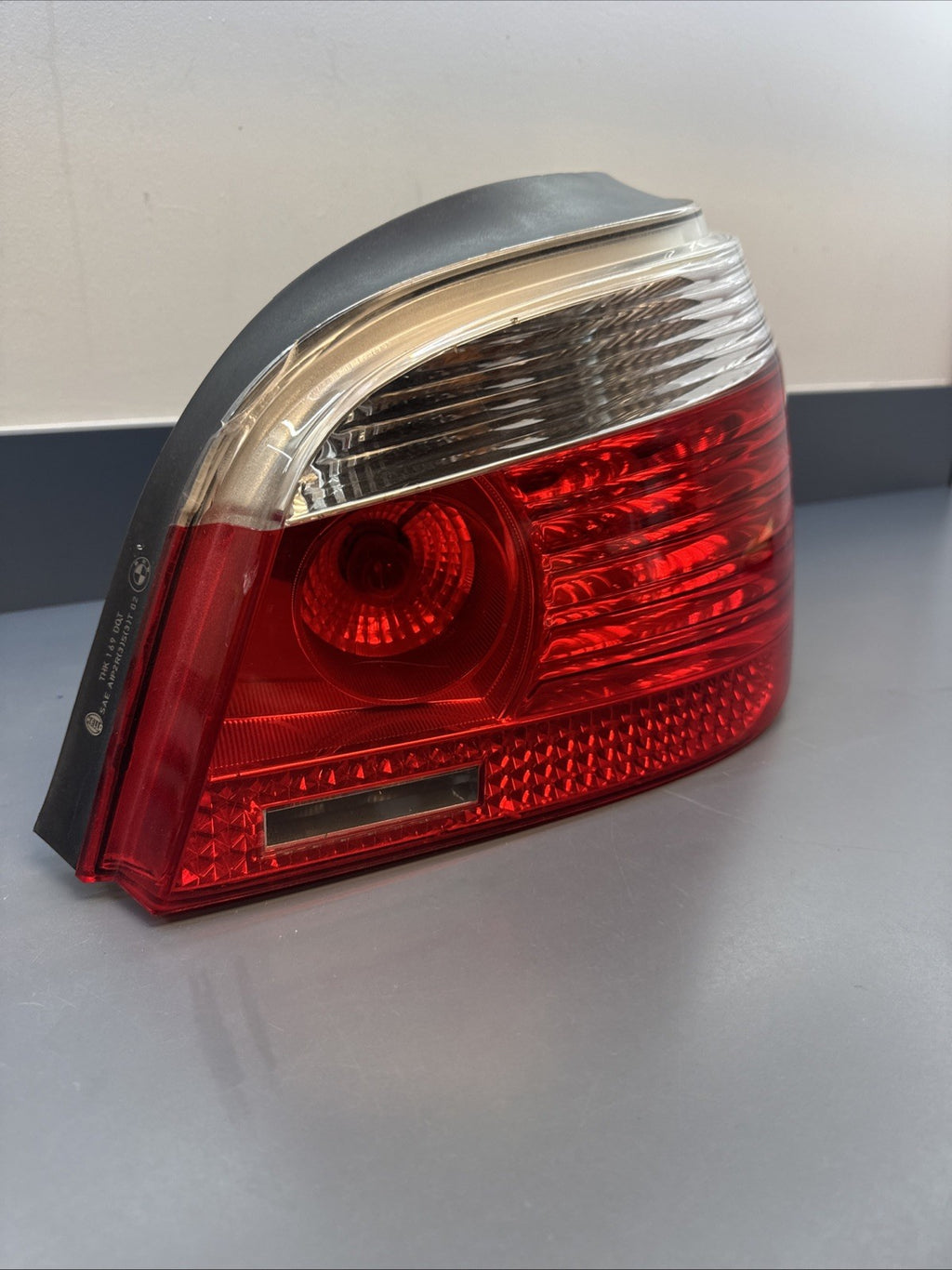 2004-2007 BMW 525I REAR RIGHT PASSENGER SIDE TAIL LIGHT LAMP 7165740 OEM E60 535