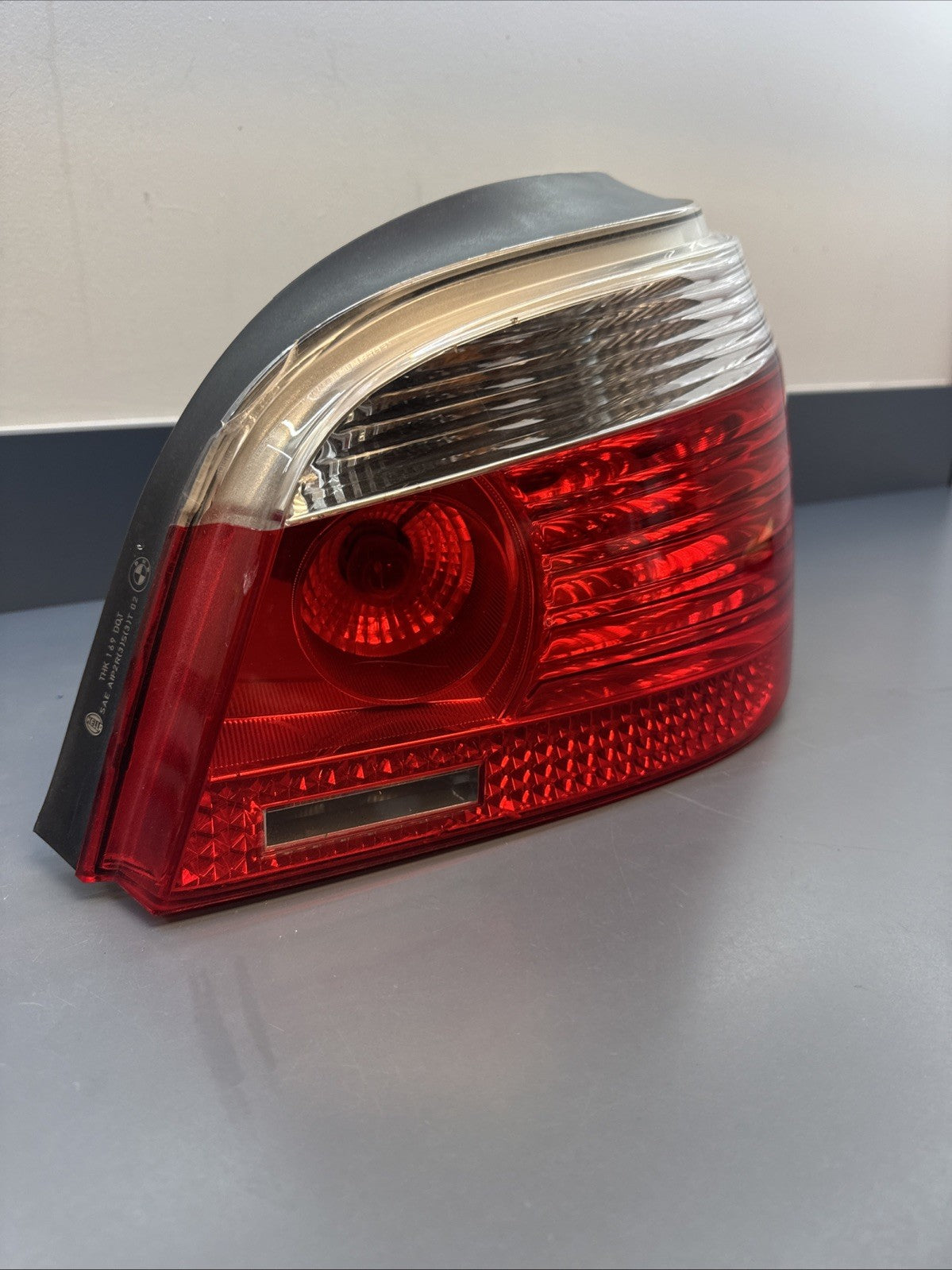2004-2007 BMW 525I REAR RIGHT PASSENGER SIDE TAIL LIGHT LAMP 7165740 OEM E60 535