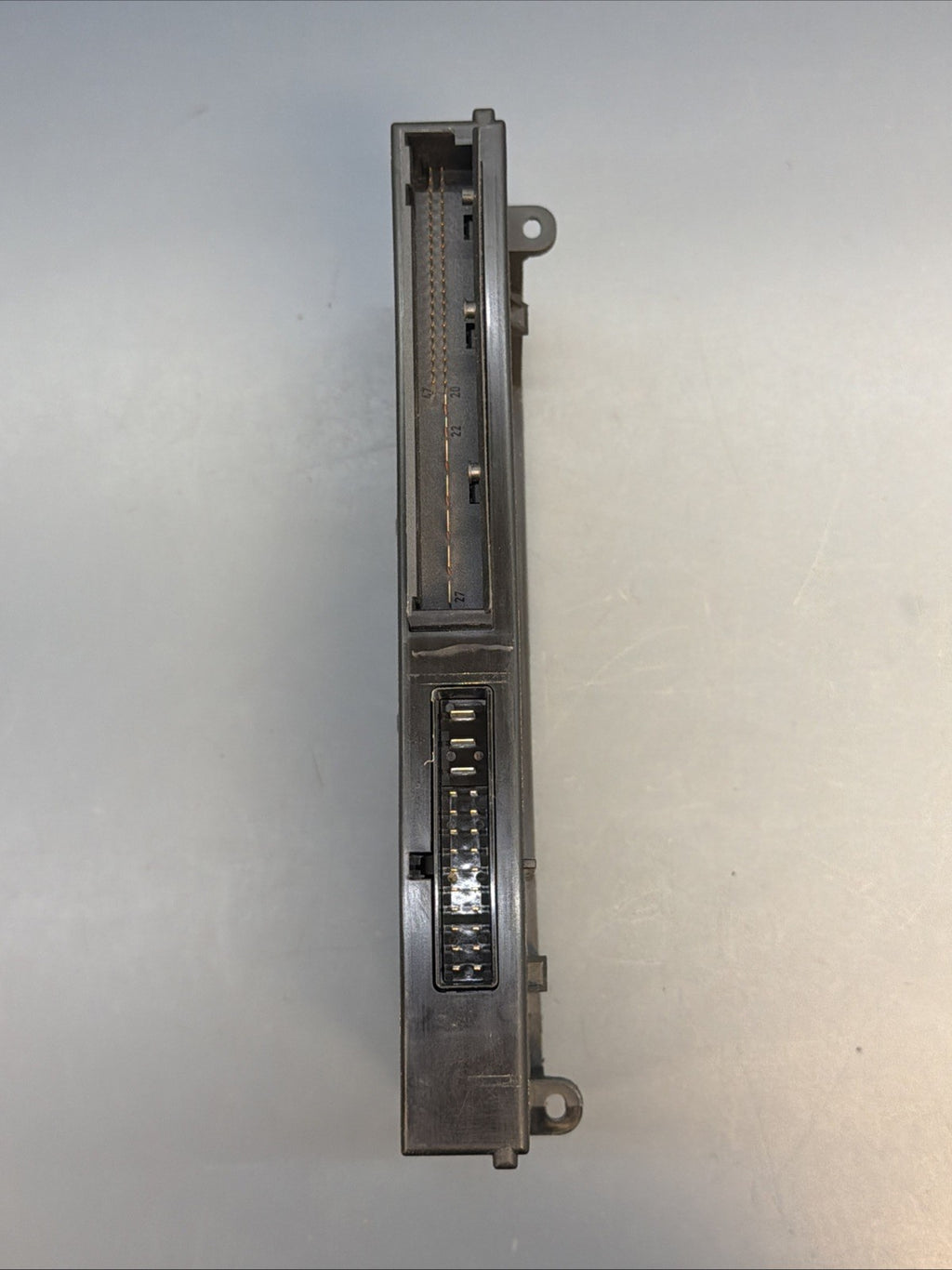 BMW E90 E91 E92 Body Control Module 6983302 OEM 06-13 325 328 330 335 M3