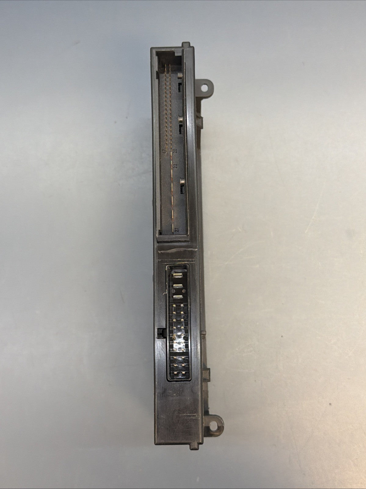 BMW E90 E91 E92 Body Control Module 6983302 OEM 06-13 325 328 330 335 M3