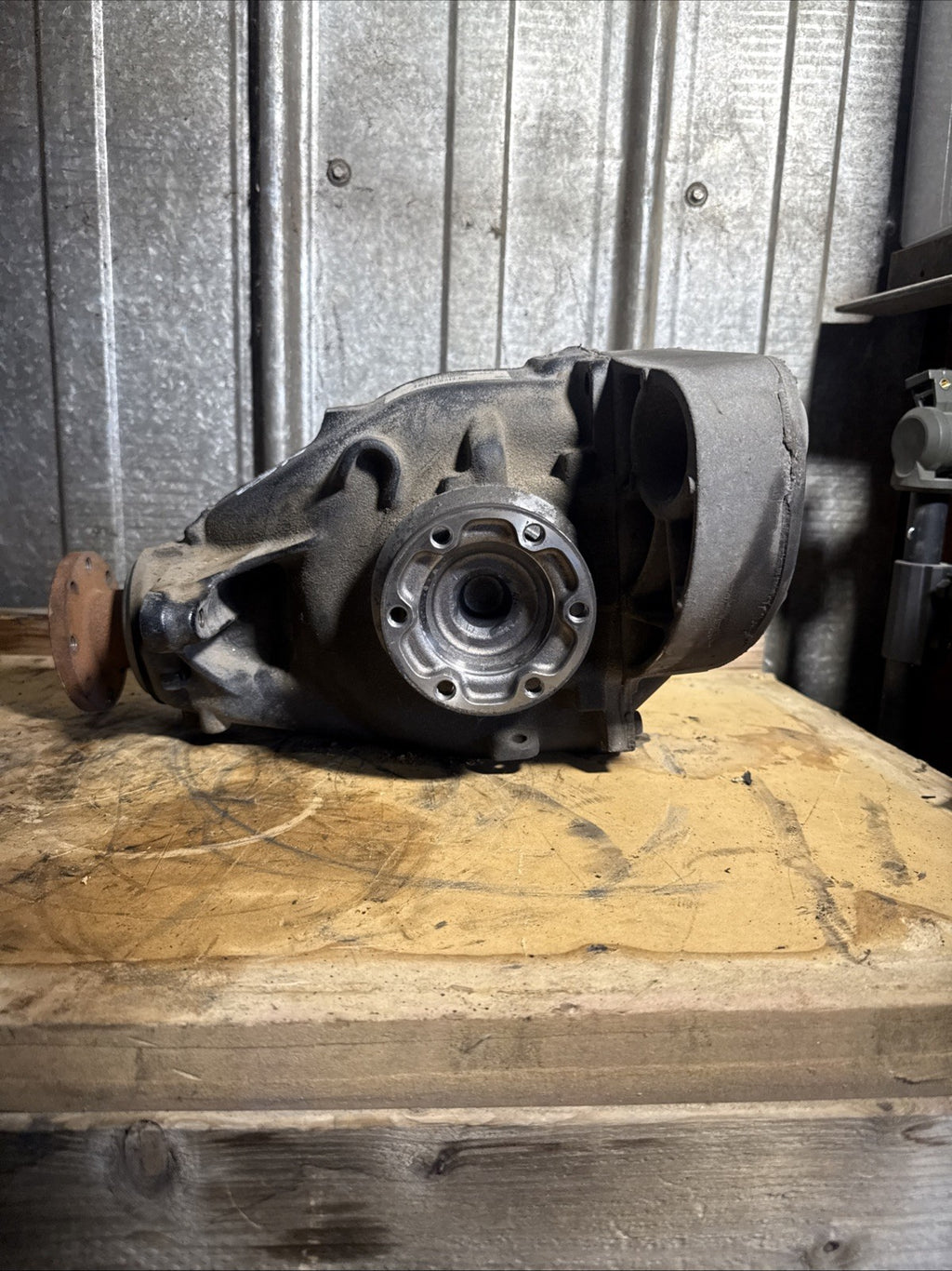 BMW REAR DIFFERENTIAL E90 328 SERIES  FINAL DRIVE 3.73 7566179