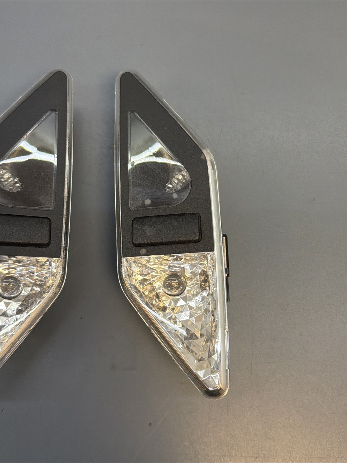 01-06 BMW E46 3 SERIES  RIGHT & LEFT Rear Reading Light Lamp SET 8375585 8375586