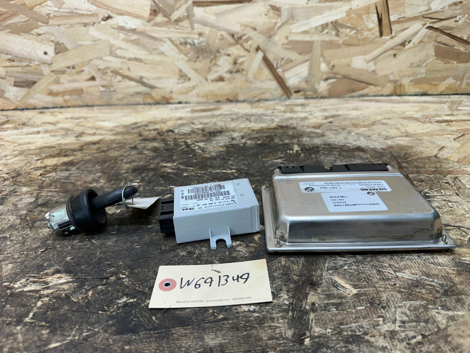 BMW 2003-2006 E83 ECU+CAS(IMMOBILIZER)+KEY MS45.1 SET OEM 6988104+7561382