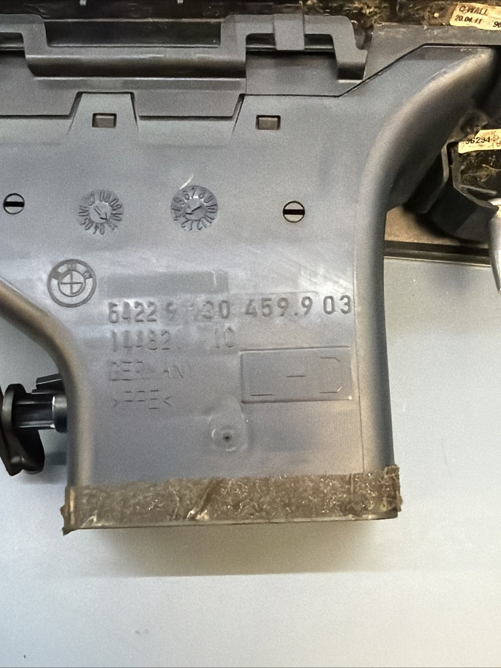 2007-2013 BMW E90 E91 E92 E93 328i 335i Front Left Dashboard Air Vent 91304599