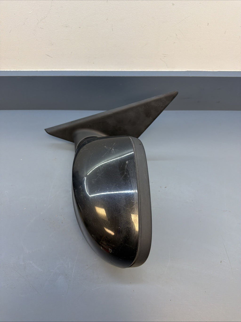 2009–2011 BMW 335i E90 Front Driver Side Mirror OEM 7182695