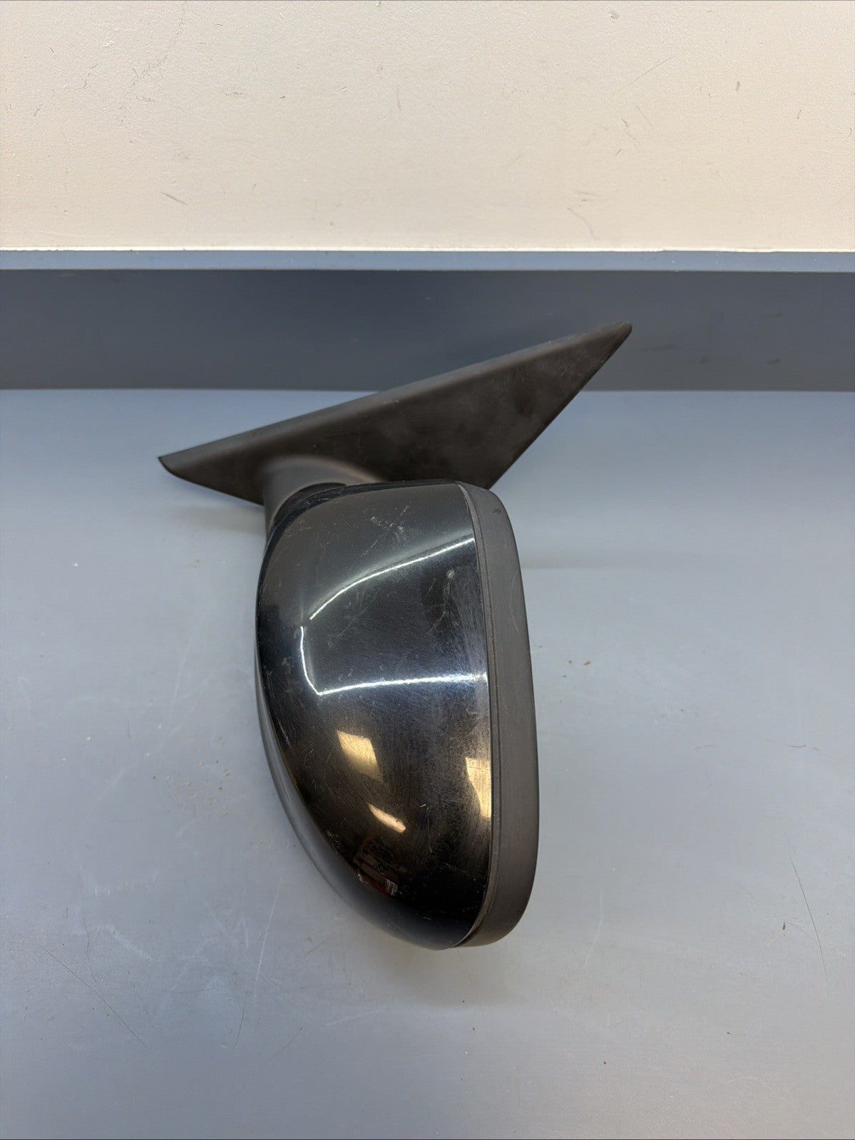 2009–2011 BMW 335i E90 Front Driver Side Mirror OEM 7182695