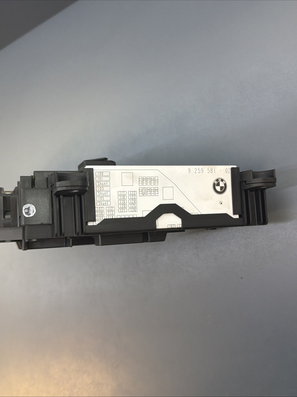 2011-2017 BMW F25 X3 REAR TRUNK POWER JUNCTION FUSE RELAY BOX MODULE OEM 9259581