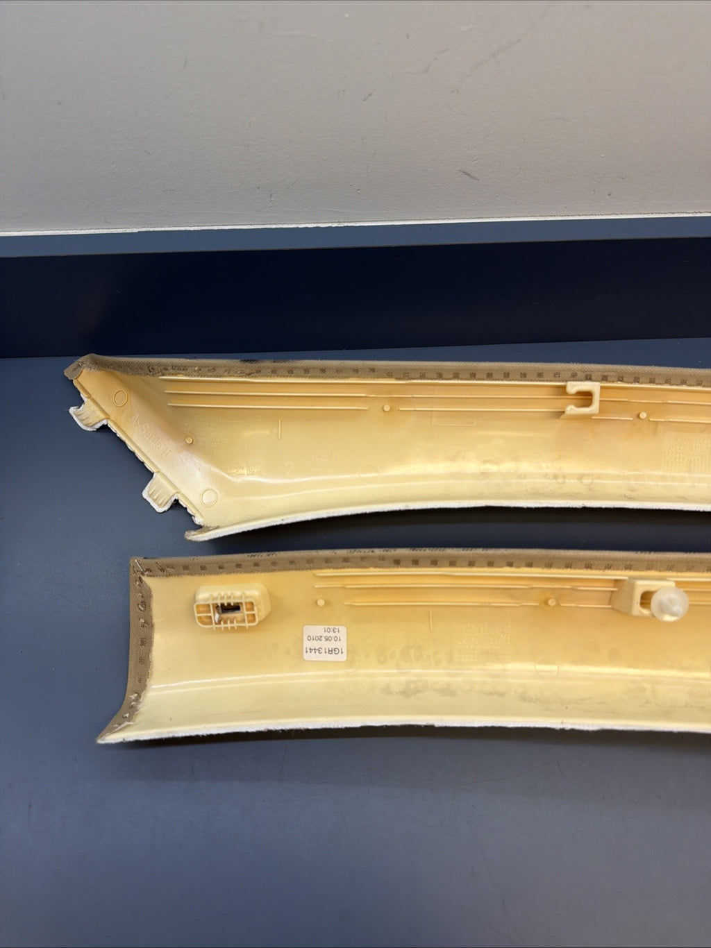 BMW E90 335xi Series 4dr Front Left & Right A Pillar Cloth Trim 7058332 7058331