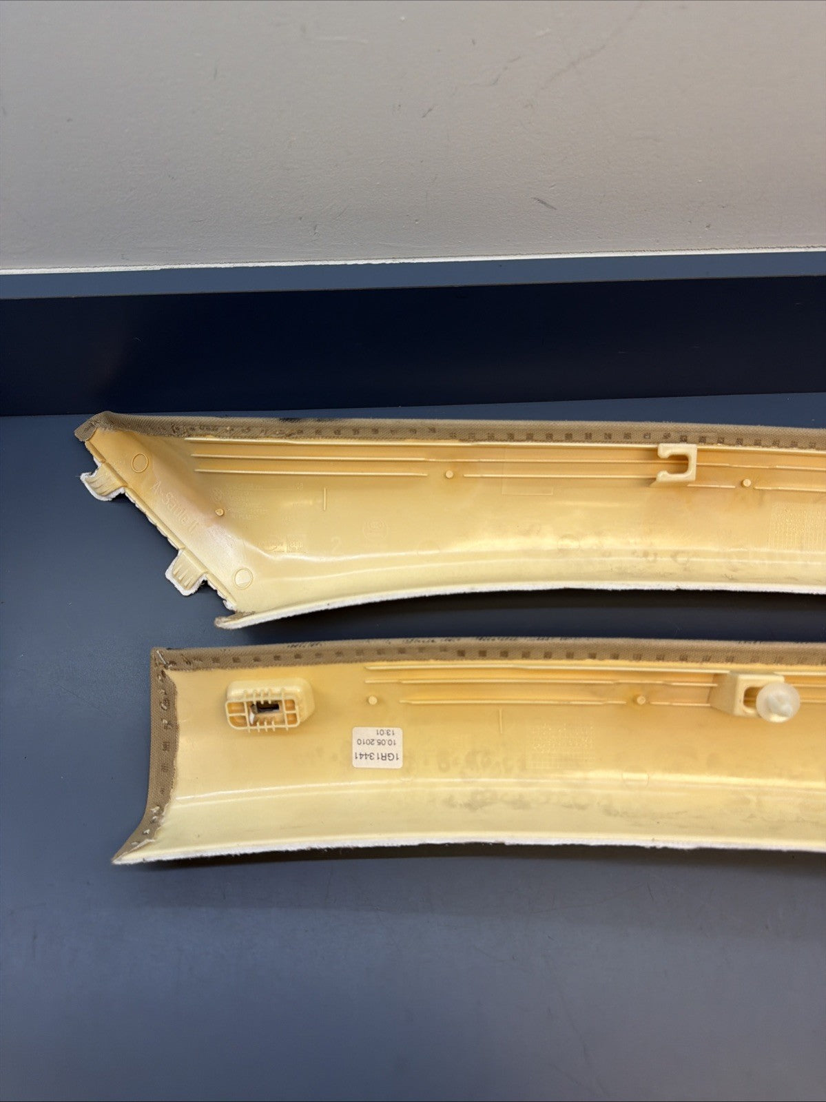 BMW E90 335xi Series 4dr Front Left & Right A Pillar Cloth Trim 7058332 7058331