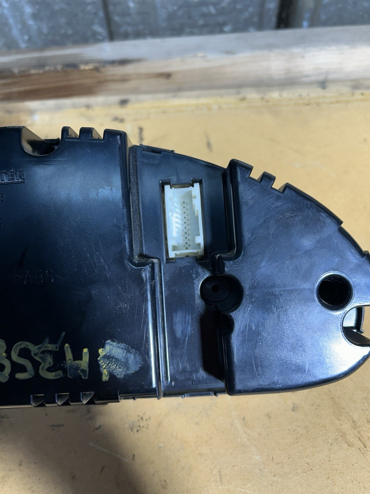 2001-2003 BMW 325i AT Speedometer Instrument Cluster 152K MPH OEM 6910284
