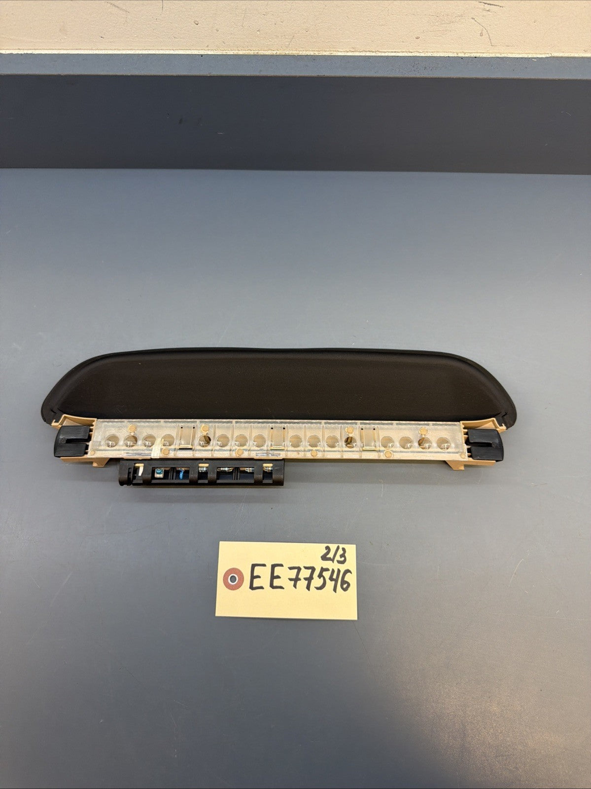 01-06 BMW 3 SERIES E46 THIRD CENTRAL BRAKE LIGHT 8386964 Beige