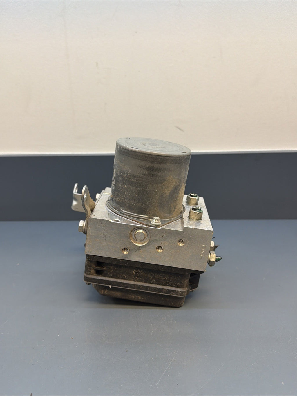 06 07 08 09 10 11 BMW 325XI 330XI ANTILOCK BRAKE ABS PUMP 6775180