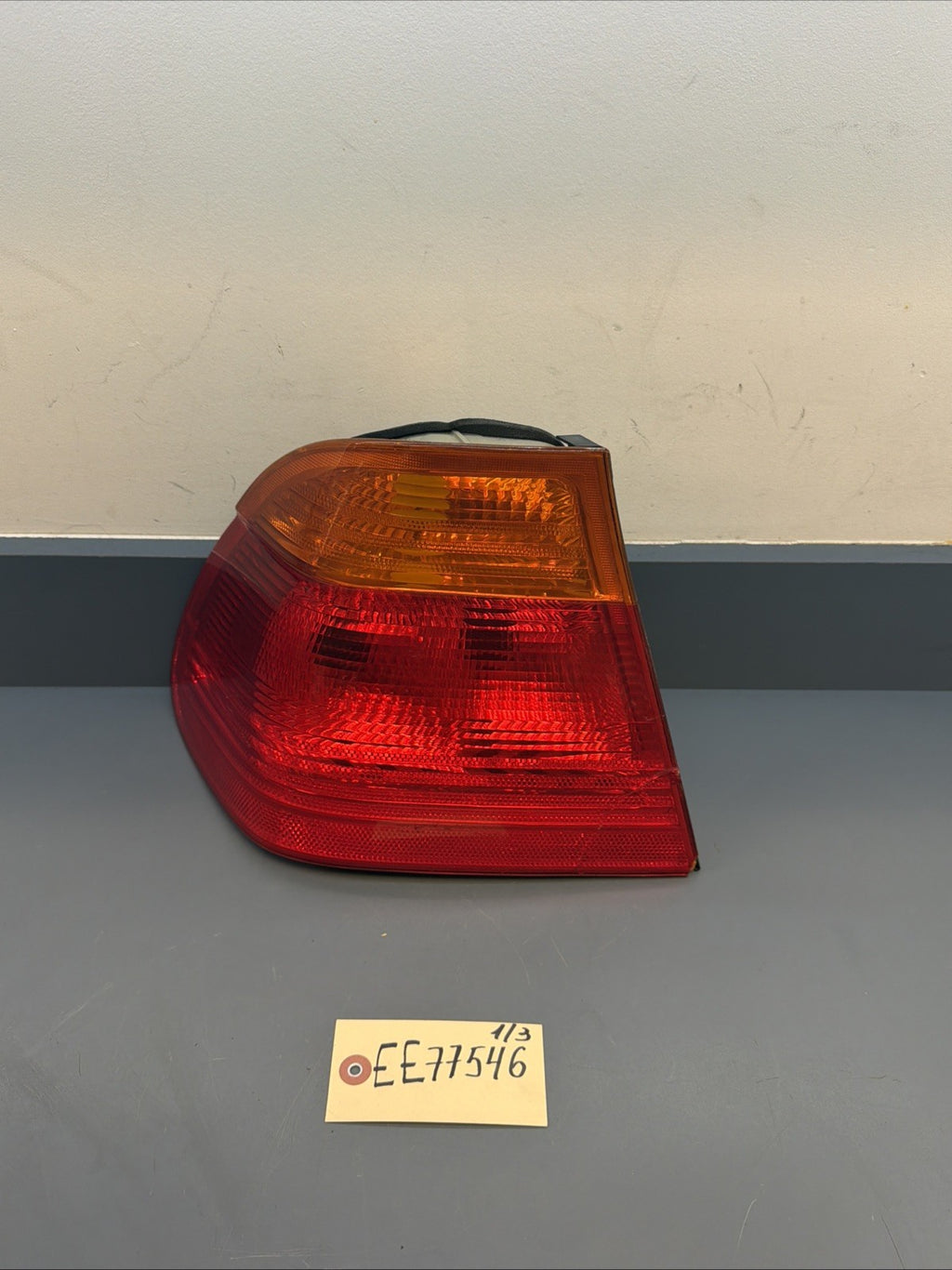 99-01 BMW 325I E46 TAIL LIGHT TAILLIGHT LEFT DRIVER SIDE 8364921 *READ*