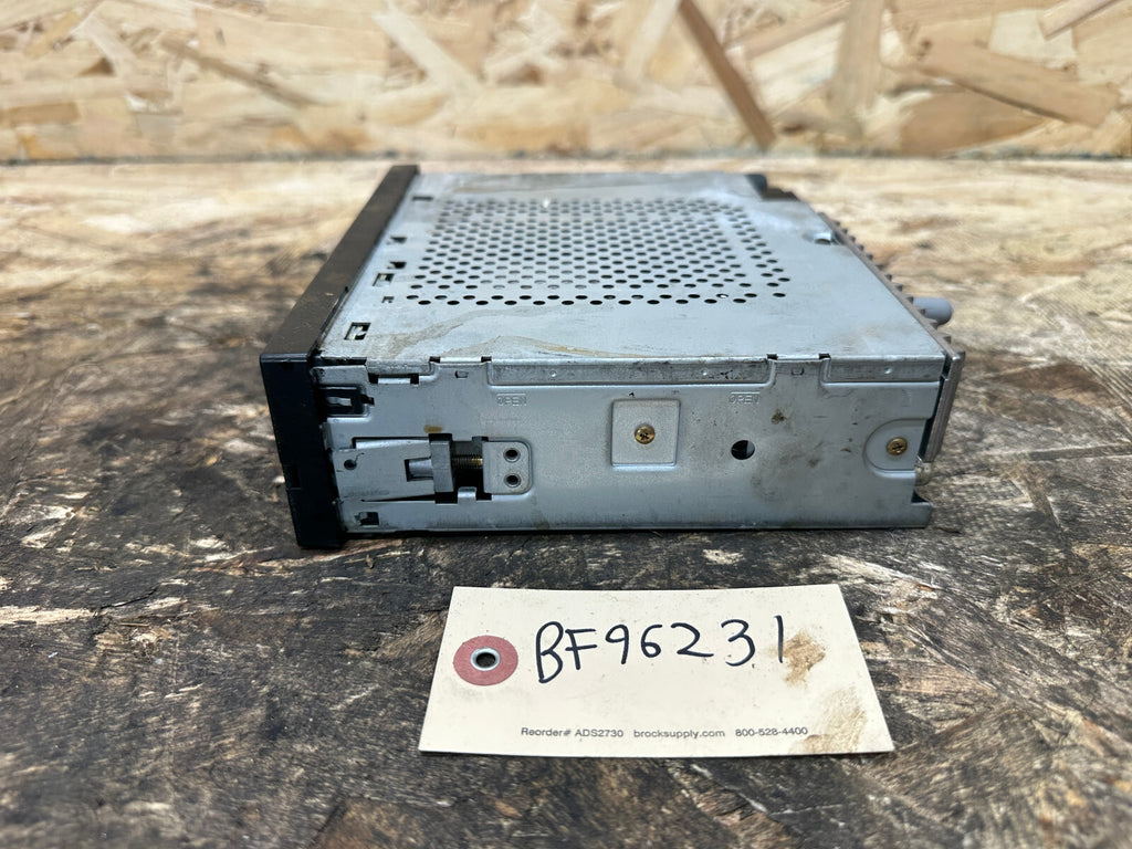 BMW 87-96 E30 E34 3/5 SERIES CASSETTE RADIO AUDIO PLAYER OEM 88881600235