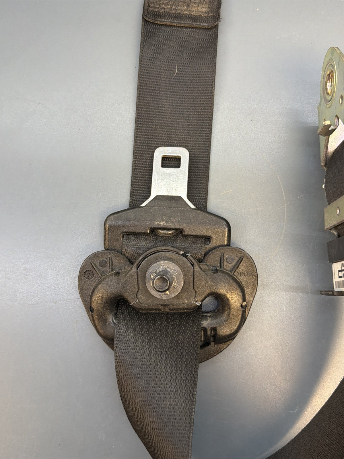 06-10 BMW 328i E90 Front Right Passenger Seat Belt Retractor Black 34006653