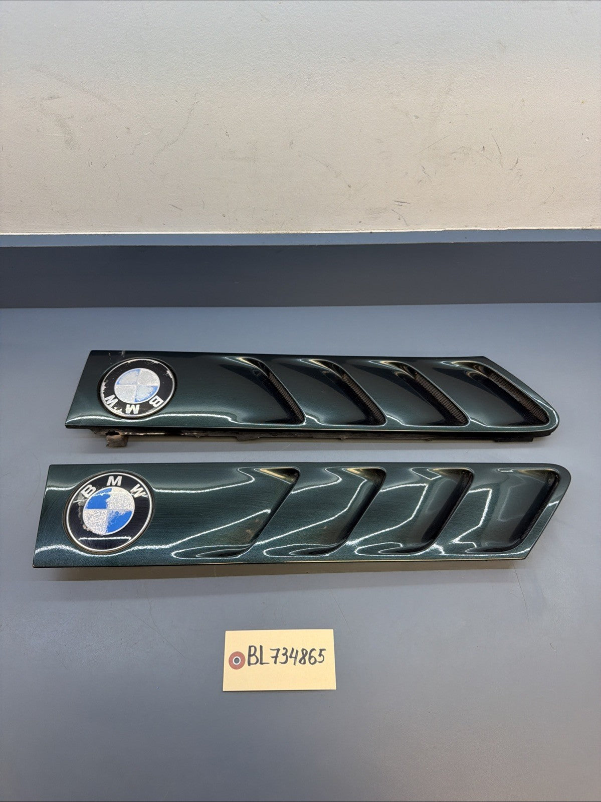 96-02 BMW E36/7 Z3 FRONT RIGHT & LEFT FENDER VENT TRIM GREEN SET 8398016 8398015