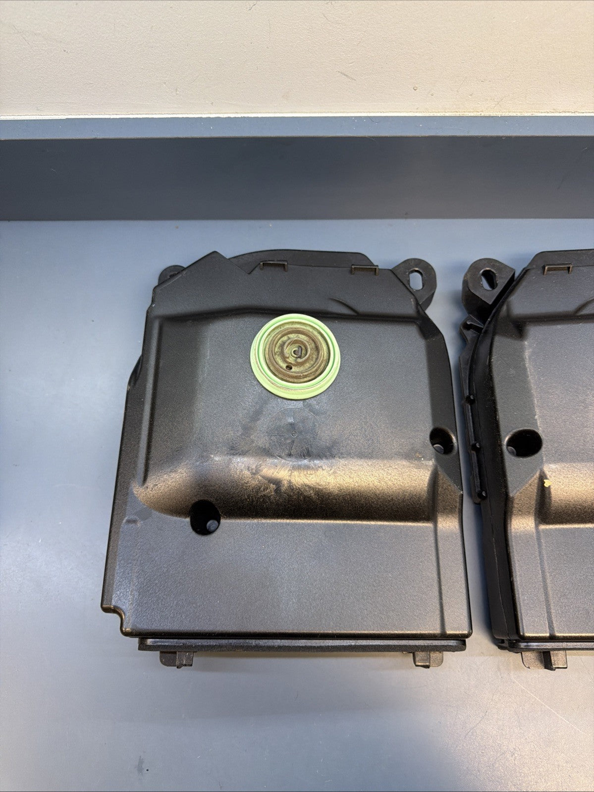 08-13 BMW E92 E90 3 SER FRONT LEFT & RIGHT HI-FI SUBWOOFER SET 9143143 9143144