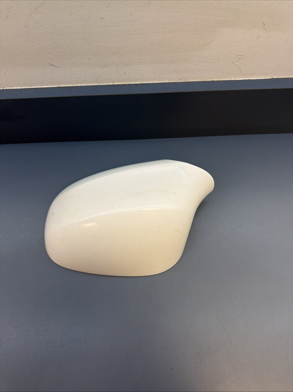 BMW E90 3 Series Left‑hand Door Mirror Cover/Trim Cap white LCI  A3335435