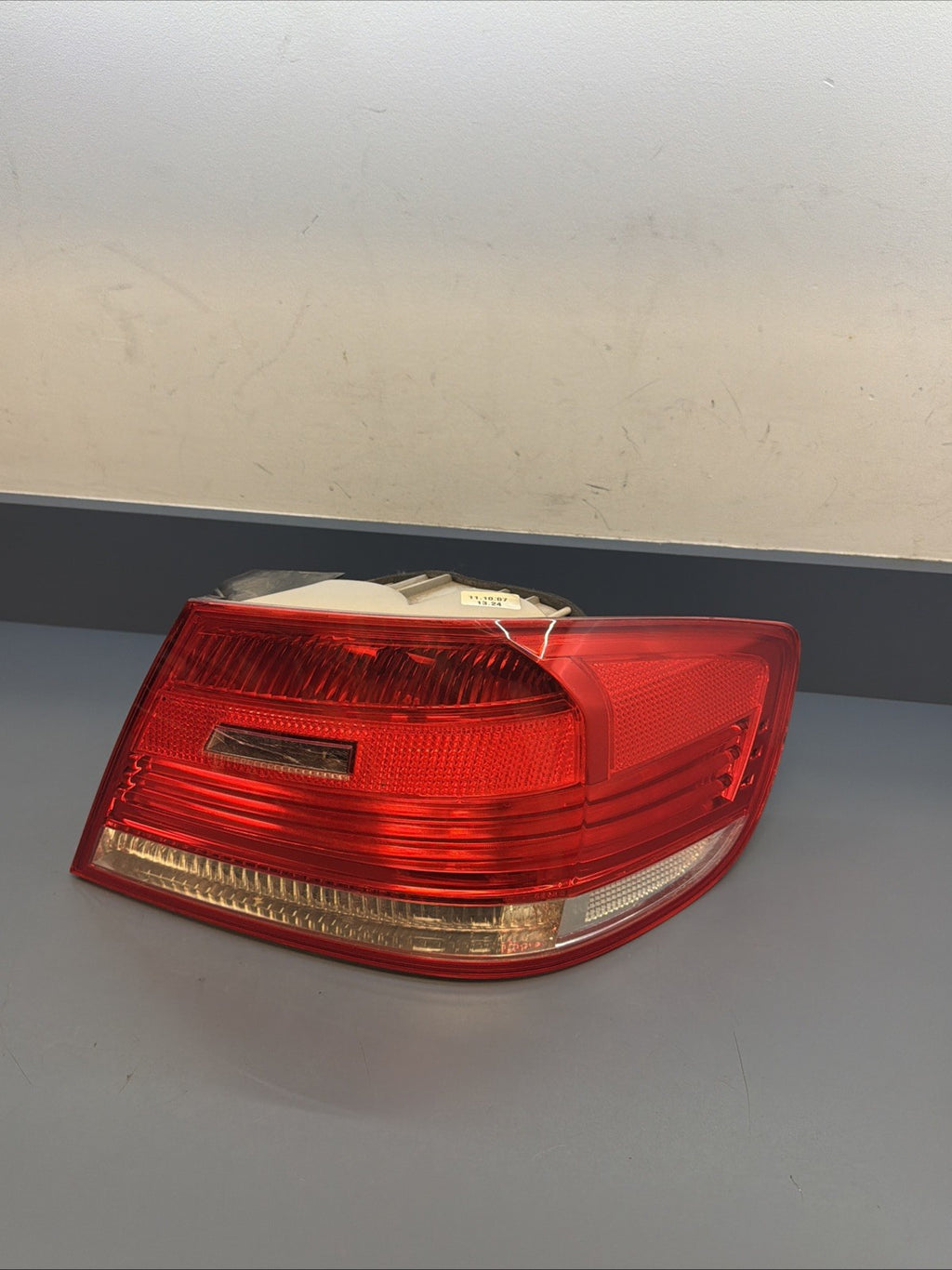 07-10 BMW E92 328i 335i M3 PRE LCI Right Side Outer Tail Light Taillight 7174404
