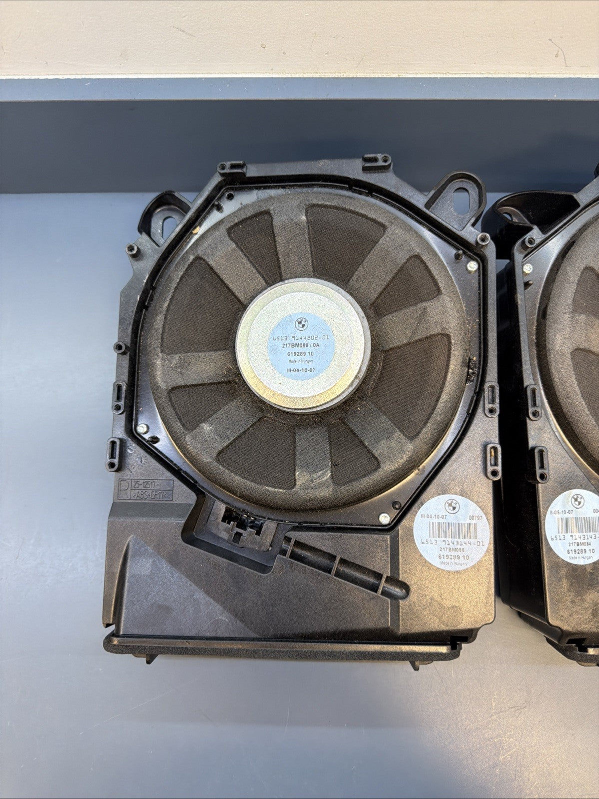 08-13 BMW E82 E88 135I FRONT LEFT & RIGHT HI-FI SUBWOOFER SET 9143143 9143144