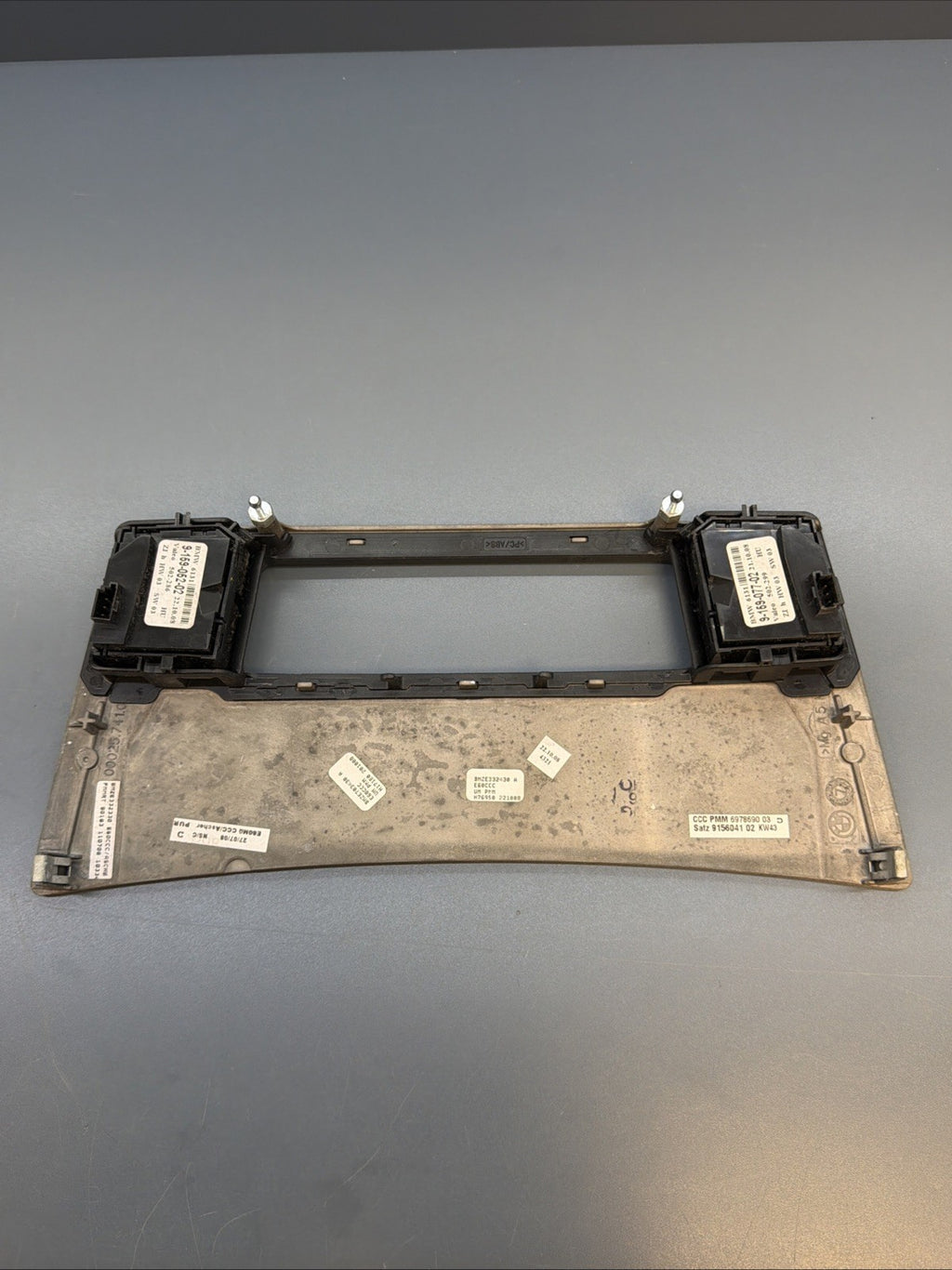 04-10 BMW 535I E60 FRONT DASH HEATED SEAT TRACTION PANEL OEM 6978690