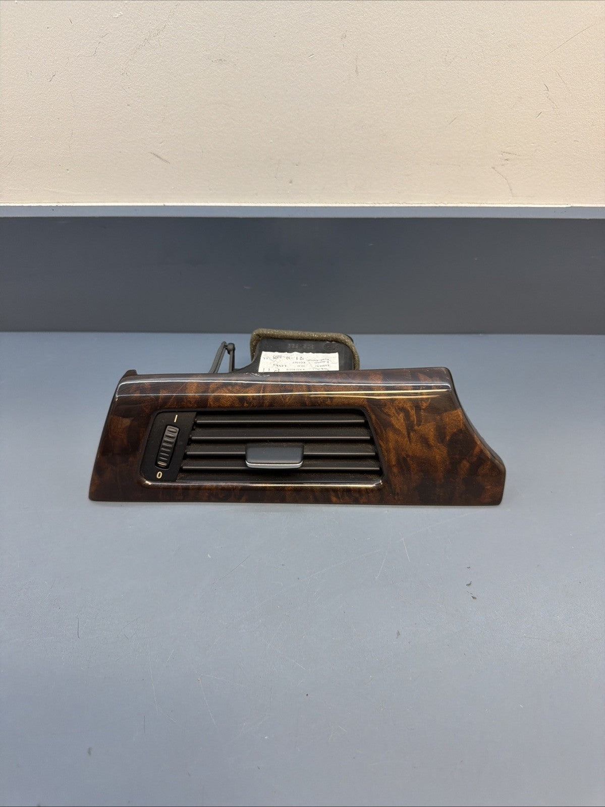 06-13 BMW E90 325I 328I 330i 335I LEFT DASH DASHBOARD DRIVER AIR VENT 6922633
