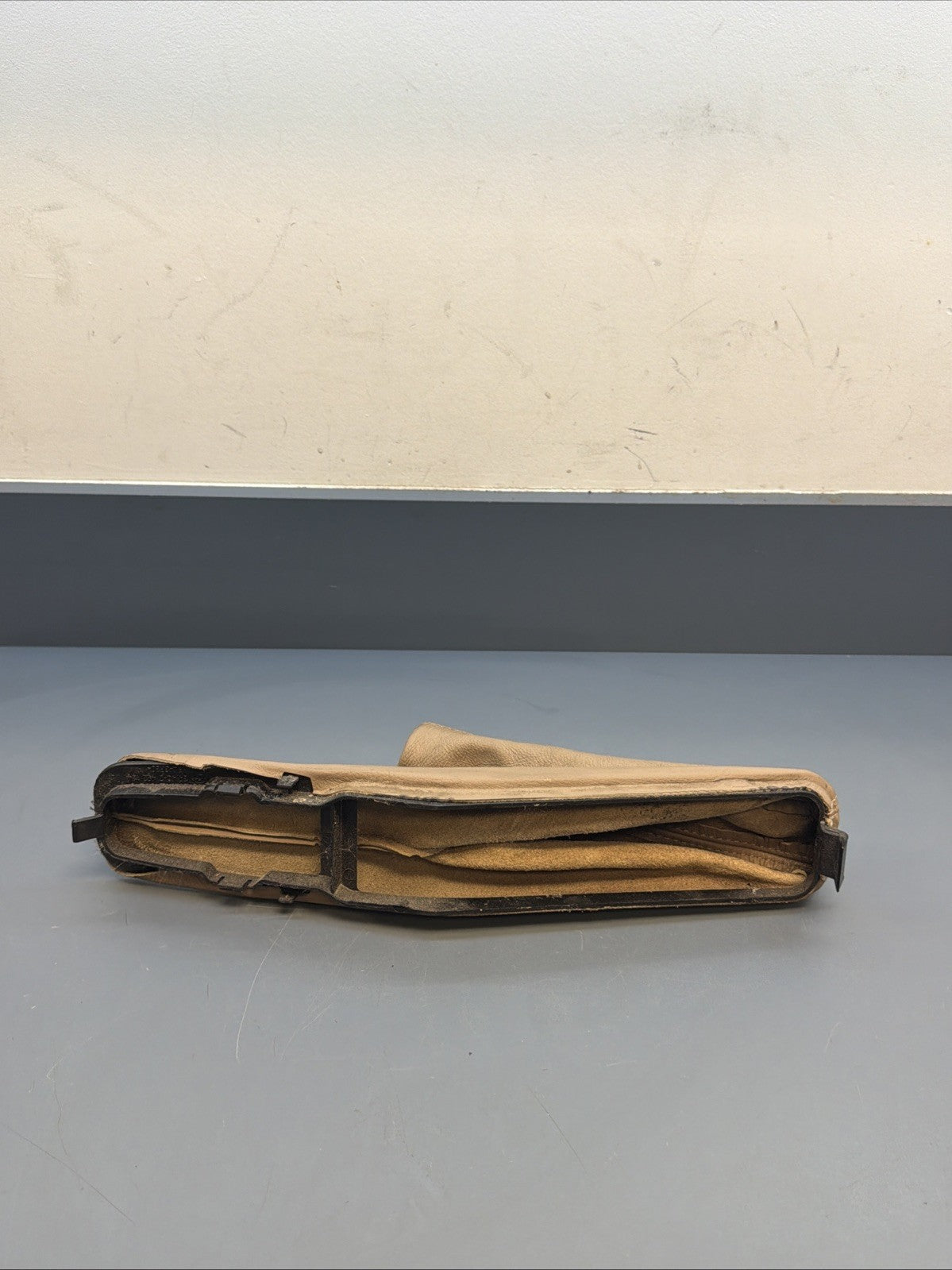96-02 BMW E36/7 Z3 EMERGENCY PARKING BRAKE LEATHER BOOT BEIGE OEM