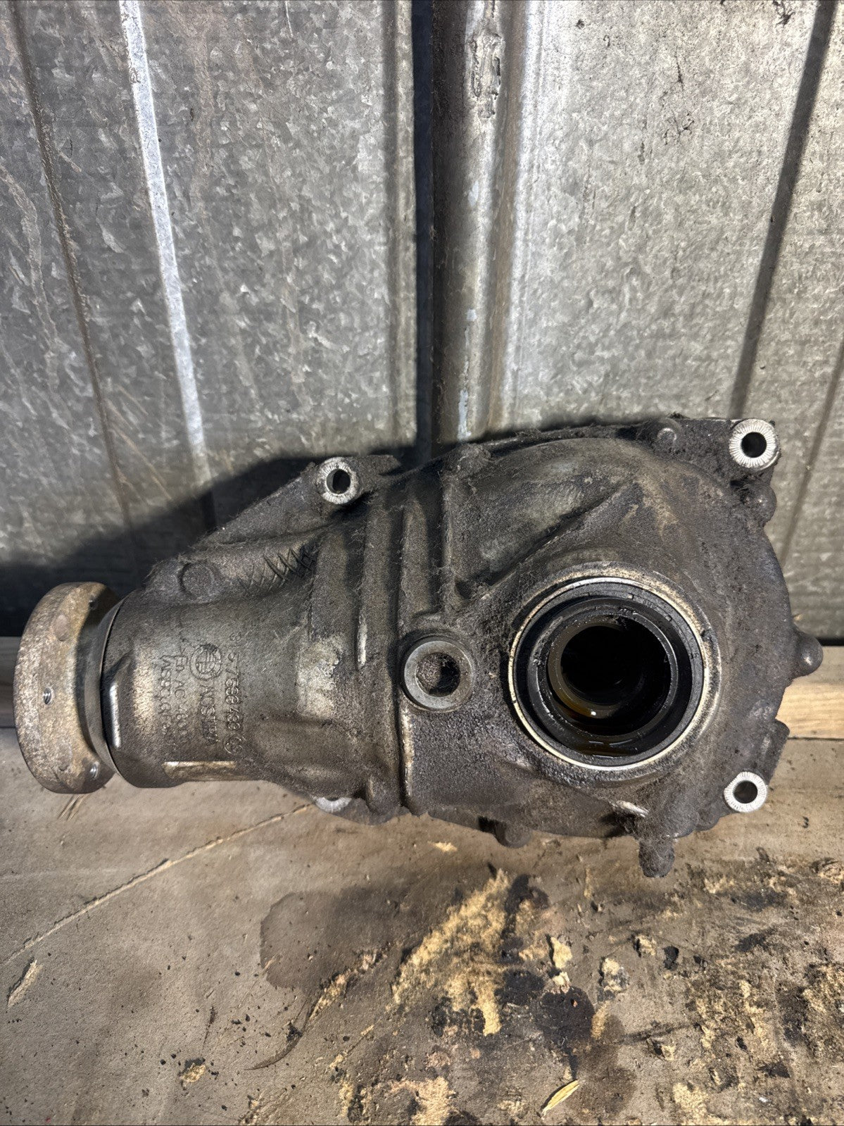 Front Differential Carrier Final Drive 3.64 AWD OEM BMW E90 325Xi AUTO 7572051