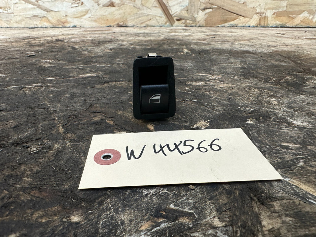 BMW 1999-2005 E46 3 SERIES REAR LEFT/RIGHT POWER WINDOW SWITCH OEM 6902174