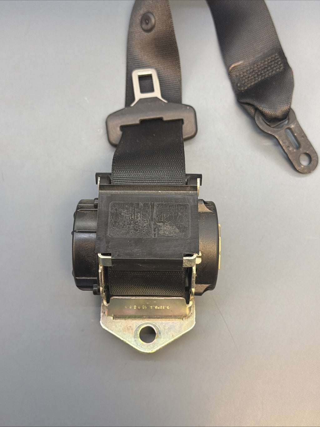 07-13 BMW E92 3-SERIES COUPE GENUINE REAR LEFT OR RIGHT SEAT BELT 608201000C
