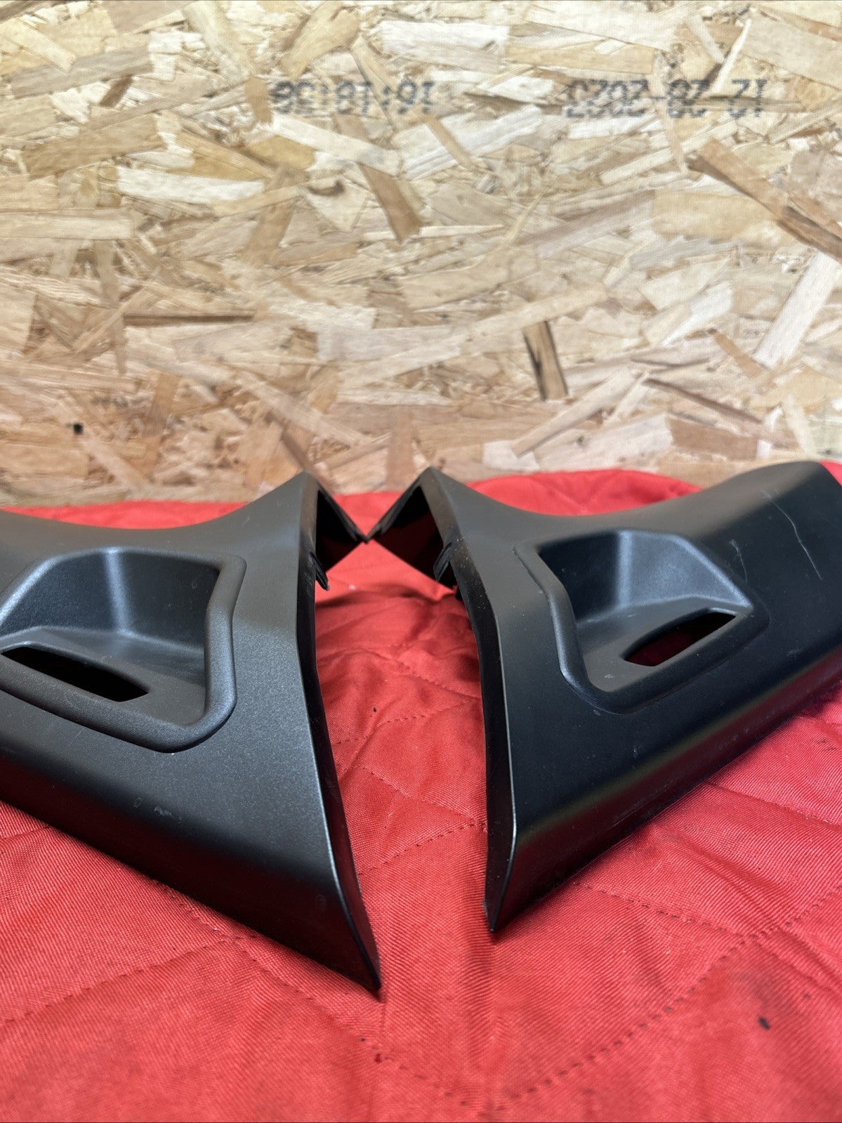 07-13 BMW X5 E70 Rear D Pillar Upper Trim Cover Pair OEM 7141497 7141498 BLACK
