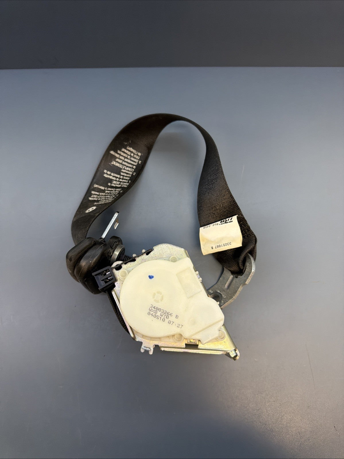 03-10 BMW E63 E64 645 650 M6 REAR LEFT or RIGHT SEAT BELT CONVERTIBLE 34003266