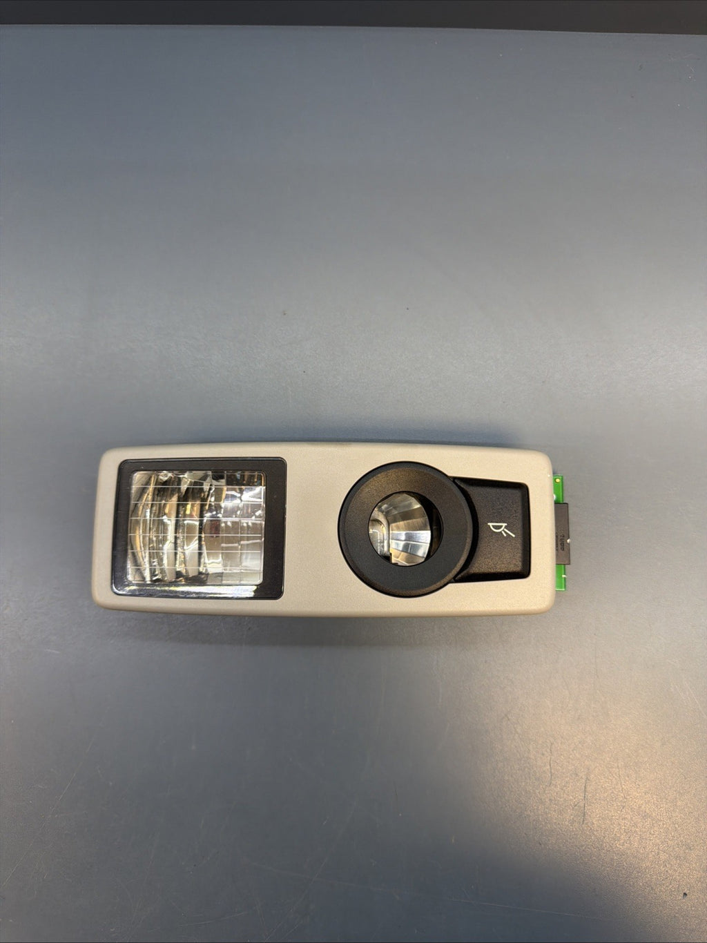 2007-2013 BMW X5 E70 Rear Right Side Overhead Roof Dome Light 16429001 OEM