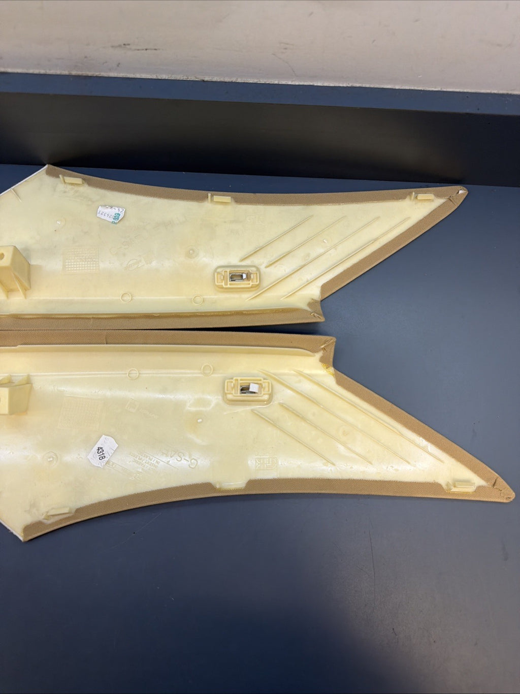 04-07 BMW E60 530I C PILLAR TIRM COVER REAR LEFT&RIGHT OEM 7027093 7027094 BEIGE