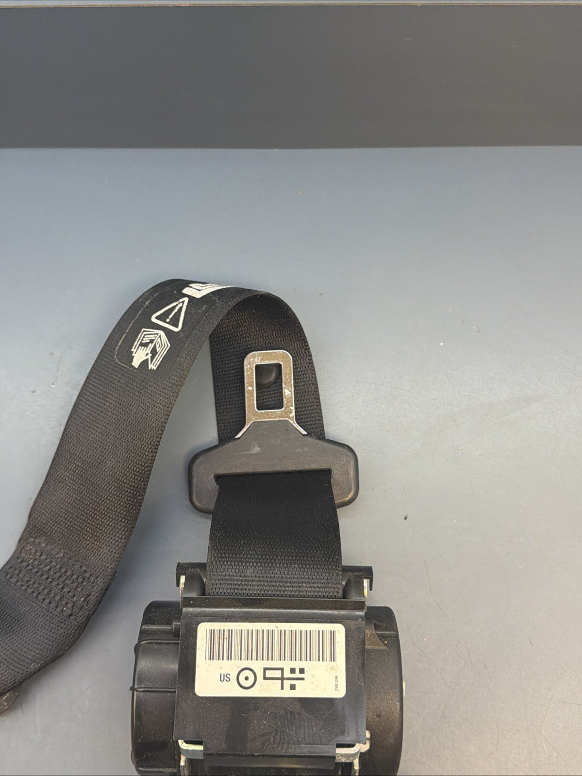 OEM Rear Right Or Left Seatbelt FOR 2012 2013 2014 2015 BMW X1 E84 608201000D