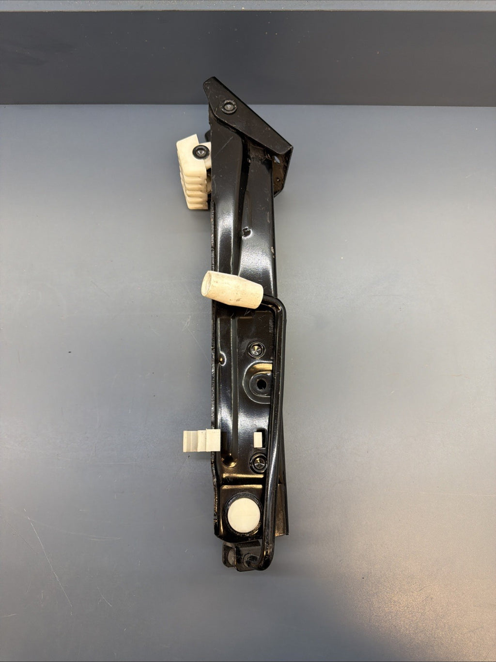 04-10 BMW E60 BMW 550I 525i 530 I 650i SPARE TIRE JACK CAR LIFT OEM 6766621