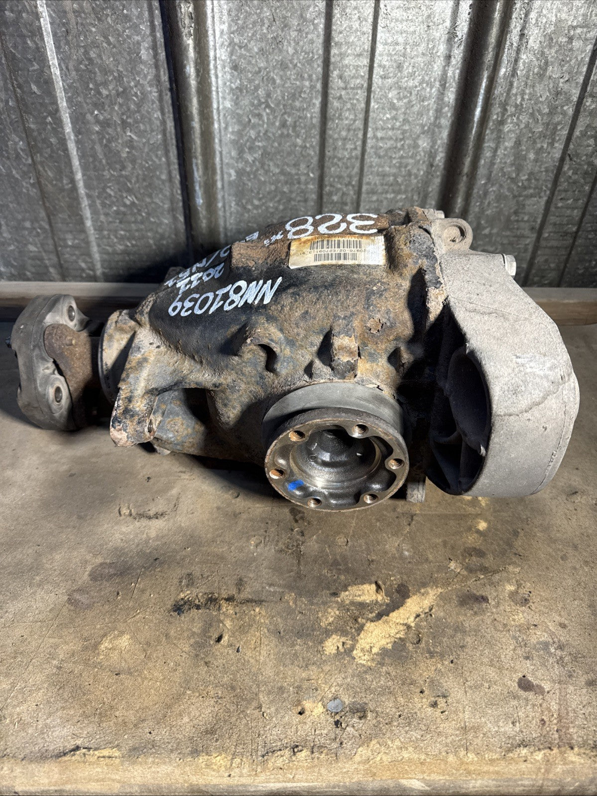 2009-2011 BMW 328I XDRIVE REAR AXLE DIFFERENTIAL FINAL DRIVE 3.91 AWD OEM