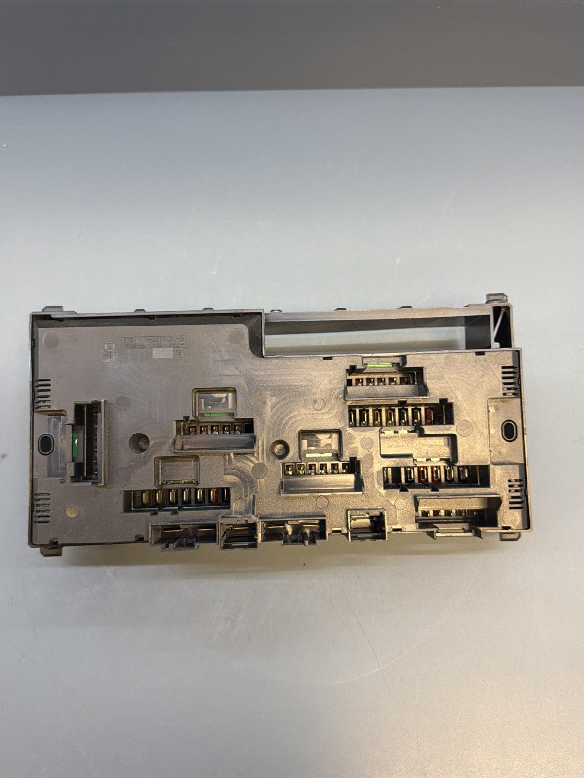 2011 - 2016 BMW M5 550i 535i 528i BCM Body Control Module Fuse Box 9252815 OEM