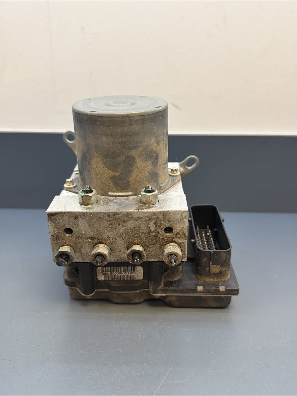 06 07 08 09 10 11 BMW 325XI 330XI ANTILOCK BRAKE ABS PUMP 6775180
