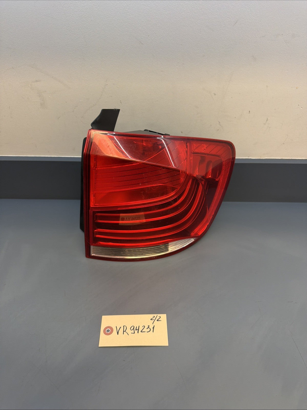 2013 2014 2015 BMW E84 X1 REAR RIGHT OUTER TAIL LIGHT ASSEMBLY OEM 2990112