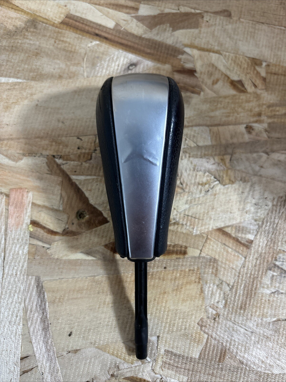 2007-2013 BMW 328i XDRIVE Automatic Transmission Shift Knob 7585524 OEM